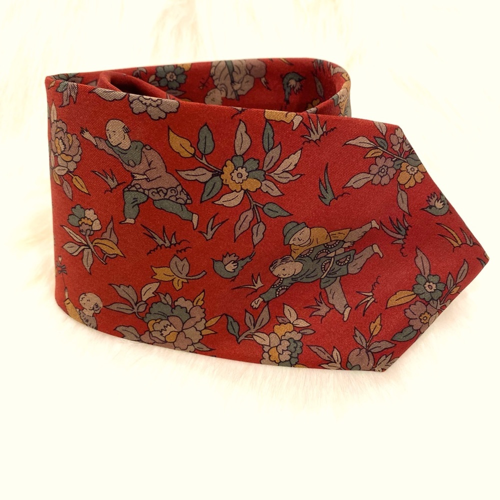 Vintage Claiborne Red 100% Silk Floral Neck Tie